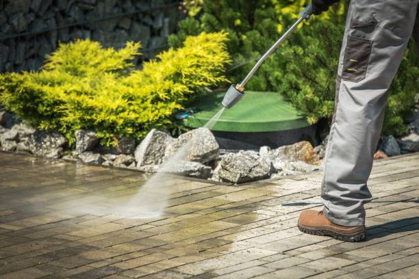 Best Pool Deck Cleaning  in Azusa, CA
